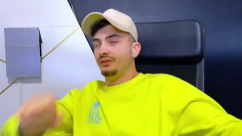 BrandonTateX online show from April 9, 6:30 am