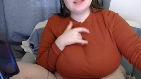 Emma online show from February 19, 2:38 pm