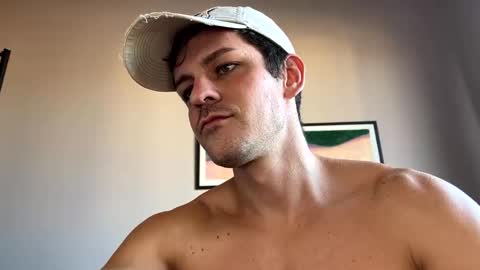braziliangoodboy online show from May 15, 7:43 pm