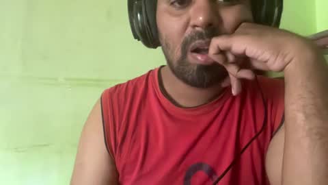 dont tell me u like to see me if you cant follow me online show from January 29, 9:44 am