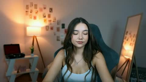 Rachel online show from April 2, 7:43 pm