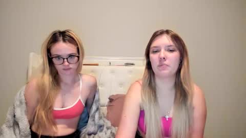 breezybabyy00 online show from October 27, 9:09 am