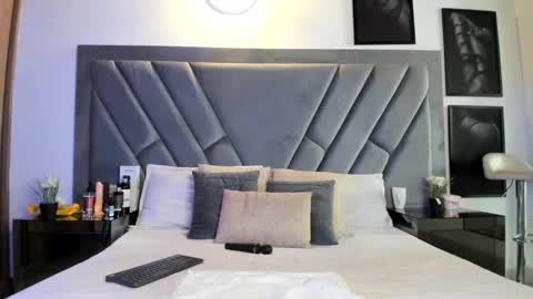 Brenda online show from March 23, 7:19 pm