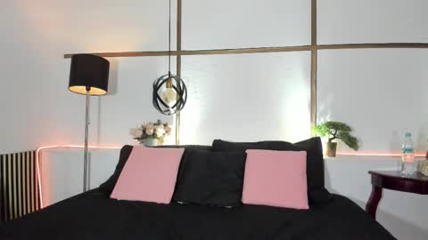 MeganBeaked online show from October 7, 12:01 pm