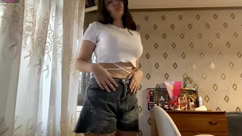 Mia   online show from December 21, 7:26 am