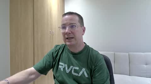 Brett online show from November 14, 3:58 pm