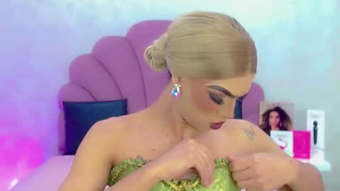 BRIANA online show from April 21, 3:57 am