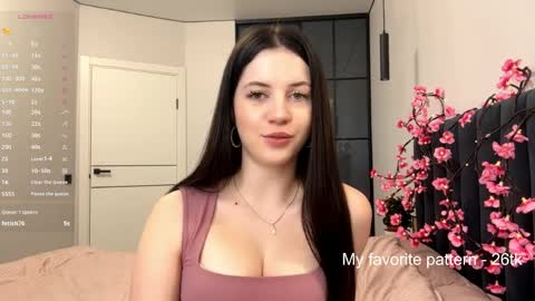 I am Valery ntmu Lets hit 10 Thumbs Up together We are almost done online show from April 9, 10:54 am