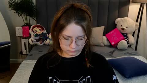 briarwynn online show from March 16, 1:20 am