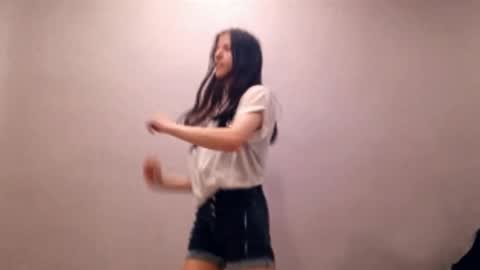 Jade online show from February 23, 8:55 pm