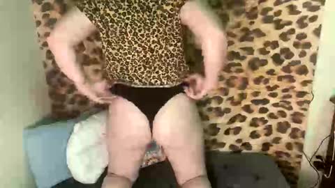 Breezy Xo online show from December 1, 12:52 am