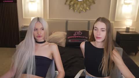 Snapshot of bright_diamonds_054 chatting on October 21, 7:39 pm Diamonds Girls online show from October 21, 7:39 pm