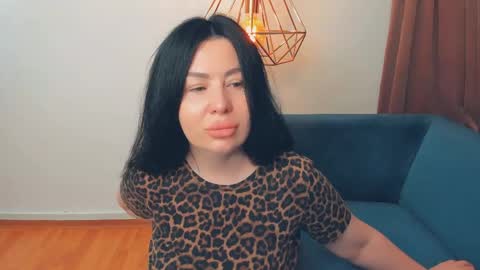 brilliantegirl_ online show from May 28, 9:51 am
