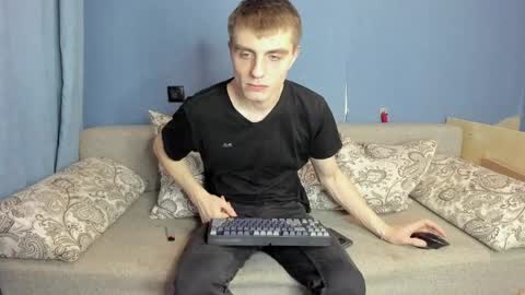 bristlebback online show from April 3, 4:03 pm