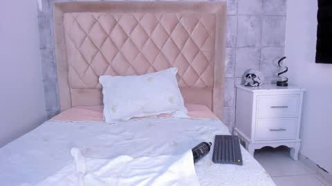 Snapshot of britanyfoxx chatting on September 18, 11:09 pm britanyfoxx online show from September 18, 11:09 pm