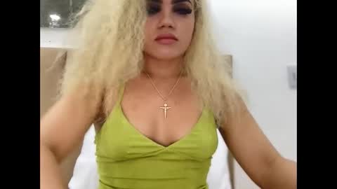 brithneysquirt online show from October 22, 7:22 am