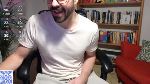 Snapshot of britishpoet chatting on December 5, 12:39 pm Callum online show from December 5, 12:39 pm