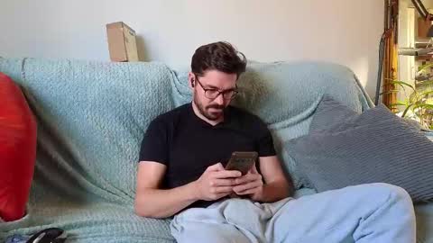 Snapshot of britishpoet chatting on September 12, 4:42 pm Callum online show from September 12, 4:42 pm