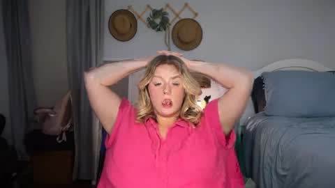 brittanywantsu online show from July 17, 2:35 am