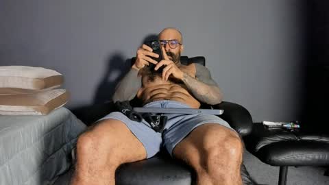 brockhurn_ online show from April 11, 1:32 am