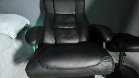 brockhurn_ online show from December 1, 1:25 am