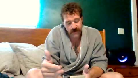 brokecasn online show from May 23, 12:39 am