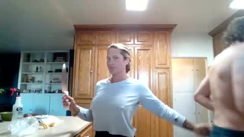 brokecasn online show from May 22, 12:39 am