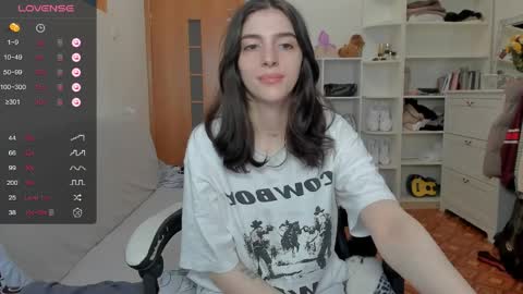 broosnica1 online show from April 12, 8:40 am