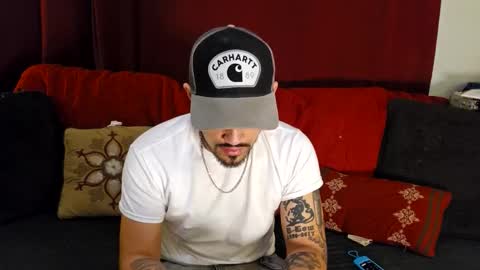 brownboyt online show from December 3, 11:27 pm