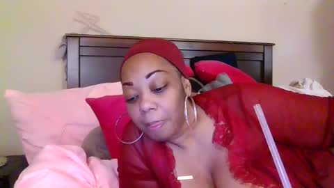 brownroundrenee online show from May 23, 11:28 am