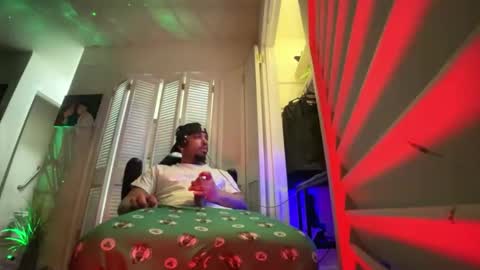 Brownskinshortyy online show from April 6, 3:37 am