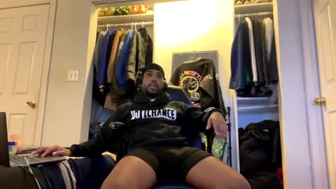 Snapshot of brownskinshortyy chatting on February 12, 4:33 pm Brownskinshortyy online show from February 12, 4:33 pm