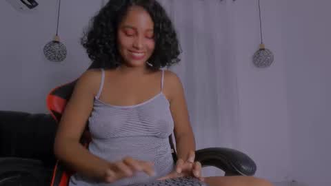 Snapshot of brownvelvet_ chatting on October 22, 12:14 am brownvelvet_ online show from October 22, 12:14 am
