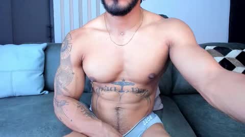 bruce roldan online show from November 8, 1:52 am