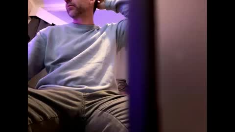 brucelogan80 online show from November 23, 2:42 am