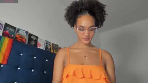 brunettjhelen online show from October 10, 5:24 am