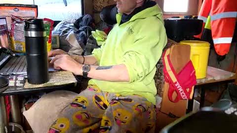 Steve... aka SkinnieDippin aka TimberTramp online show from January 12, 5:01 pm