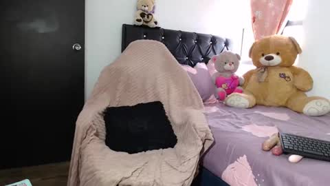 hot online show from February 1, 5:37 pm