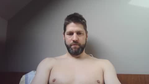 bubblebee1982 online show from March 6, 7:51 am