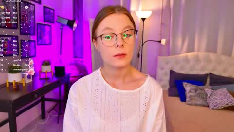 Alice online show from October 19, 8:24 pm