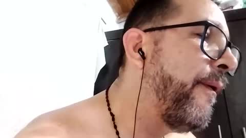 buchs32 online show from November 4, 5:20 am