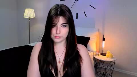 Ari online show from March 25, 3:41 pm