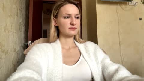 Nicole online show from February 11, 10:19 am