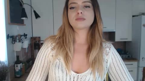 Buffy online show from October 1, 11:53 am