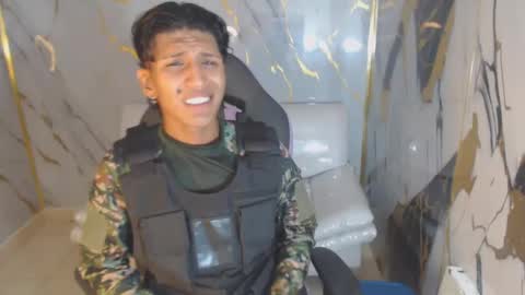 bull_cam online show from October 13, 6:32 pm