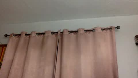 bunnibaby333 online show from January 4, 5:37 am