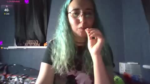 Snapshot of bunniexoxoxo chatting on October 23, 7:37 pm BunnieXOXOXO online show from October 23, 7:37 pm