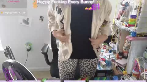 Tokki  bunny  online show from December 3, 5:17 pm