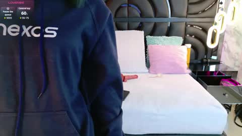 Bunny online show from December 15, 7:21 pm