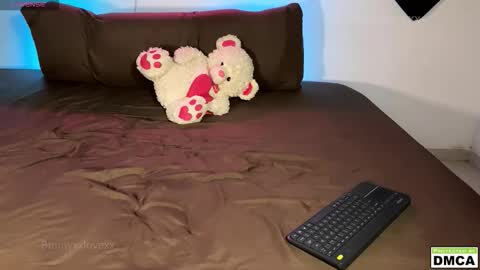  MARY BUNNY  online show from February 27, 7:01 am